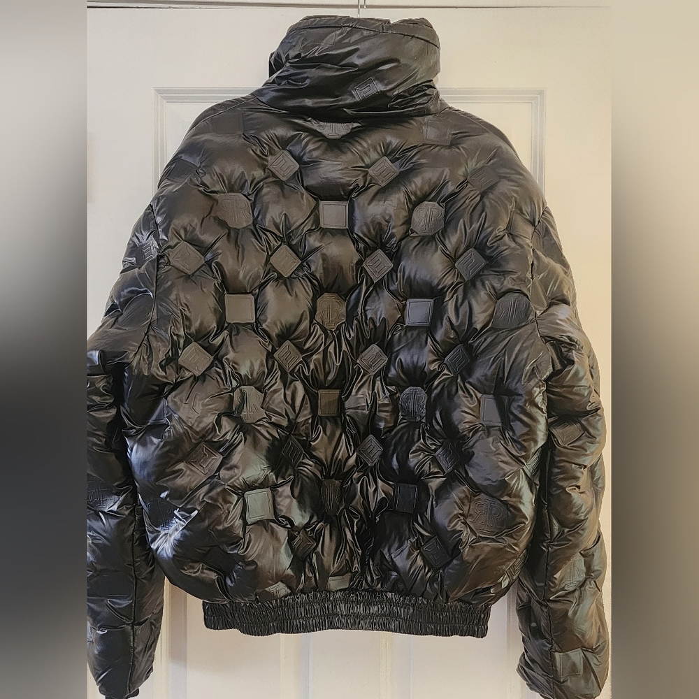 Size S - RIVER ISLAND Oversized Fit Ri Black Monogram Puffer Jacket - Picture 5 of 8